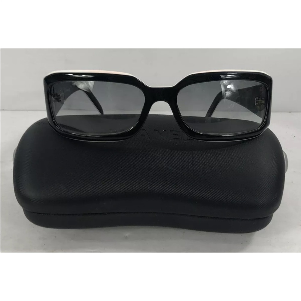 Authentic vintage Chanel,sunglasses